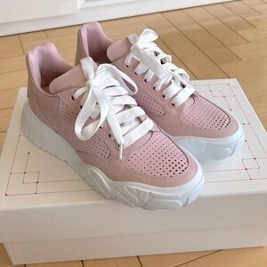 Alexander McQueen sneakers. EU37.5. Rose quartz nappa leather